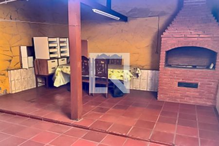 Casa à venda com 178m², 4 quartos e 3 vagas Casa à venda com 178m², 4 quartos e 3 vagasChurrasqueira