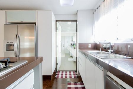 Apartamento à venda com 216m², 3 quartos e 4 vagas