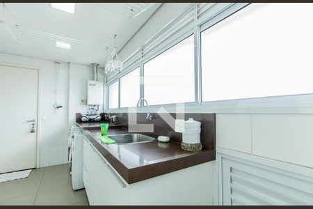 Apartamento à venda com 216m², 3 quartos e 4 vagas