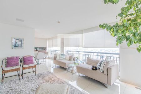 Apartamento à venda com 216m², 3 quartos e 4 vagas