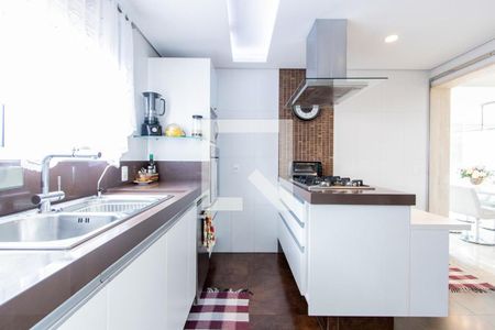 Apartamento à venda com 216m², 3 quartos e 4 vagas