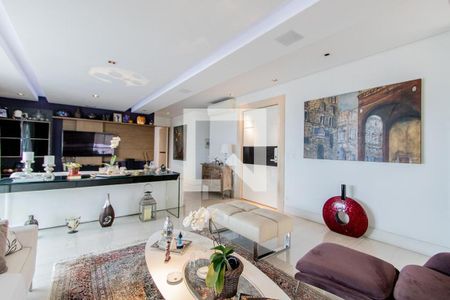 Apartamento à venda com 216m², 3 quartos e 4 vagas