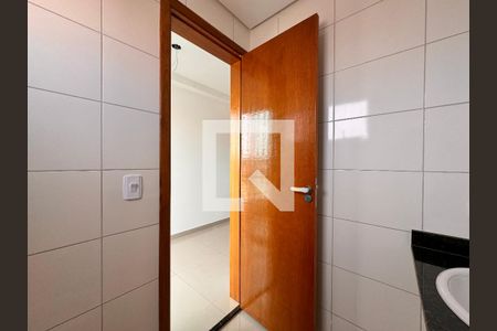 Apartamento à venda com 89m², 2 quartos e 1 vaga Apartamento à venda com 89m², 2 quartos e 1 vagaBanheiro