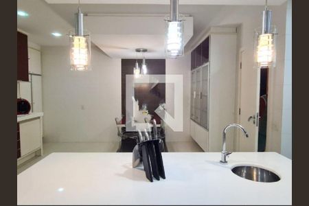 Casa à venda com 720m², 4 quartos e 3 vagas