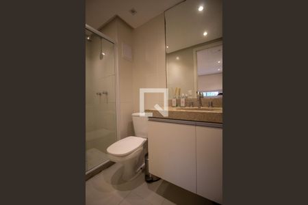 Apartamento à venda com 140m², 3 quartos e 2 vagas Apartamento à venda com 140m², 3 quartos e 2 vagasBanheiro da Suíte