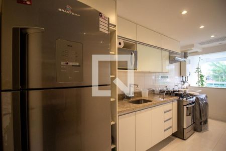 Apartamento à venda com 140m², 3 quartos e 2 vagas Apartamento à venda com 140m², 3 quartos e 2 vagasCozinha e Área de Serviço