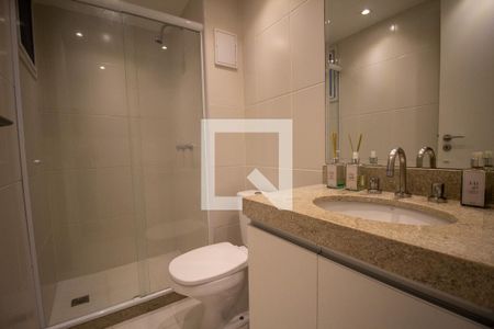 Apartamento à venda com 140m², 3 quartos e 2 vagas Apartamento à venda com 140m², 3 quartos e 2 vagasBanheiro Social