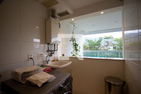 Apartamento à venda com 140m², 3 quartos e 2 vagas Apartamento à venda com 140m², 3 quartos e 2 vagasCozinha e Área de Serviço