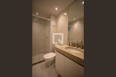 Apartamento à venda com 140m², 3 quartos e 2 vagas Apartamento à venda com 140m², 3 quartos e 2 vagasBanheiro Social