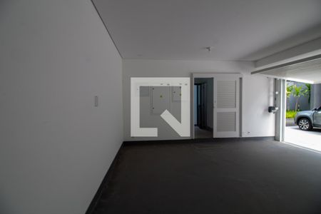 Casa à venda com 416m², 3 quartos e 2 vagas Casa à venda com 416m², 3 quartos e 2 vagasGaragem