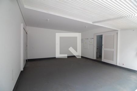 Casa à venda com 416m², 3 quartos e 2 vagas Casa à venda com 416m², 3 quartos e 2 vagasGaragem