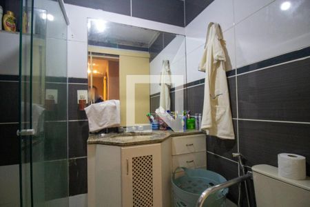 Apartamento à venda com 205m², 4 quartos e 2 vagas Apartamento à venda com 205m², 4 quartos e 2 vagasBanheiro Social