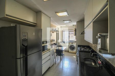 Apartamento à venda com 318m², 3 quartos e 2 vagasCozinha e Área de Serviço