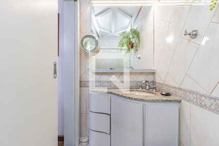 Casa à venda com 210m², 3 quartos e 2 vagasBanheiro da Suite