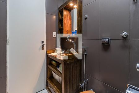 Casa à venda com 210m², 3 quartos e 2 vagasBanheiro Social