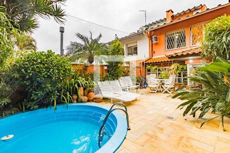 Casa à venda com 210m², 3 quartos e 2 vagasQuintal