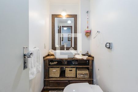 Casa à venda com 210m², 3 quartos e 2 vagasLavabo