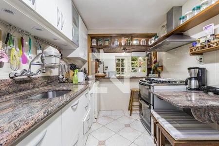 Casa à venda com 210m², 3 quartos e 2 vagasCozinha