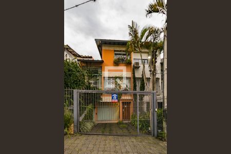 Casa à venda com 210m², 3 quartos e 2 vagasFachada