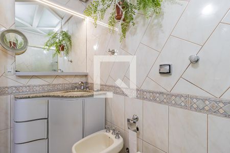 Casa à venda com 210m², 3 quartos e 2 vagasBanheiro da Suite