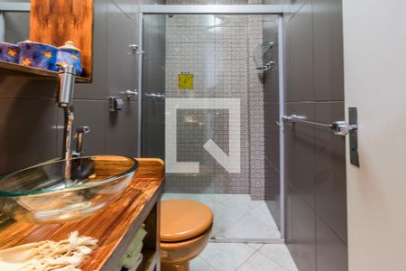 Casa à venda com 210m², 3 quartos e 2 vagasBanheiro Social