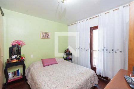 Casa à venda com 136m², 3 quartos e 4 vagas