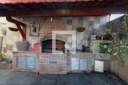 Casa à venda com 136m², 3 quartos e 4 vagas