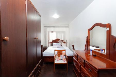 Casa à venda com 136m², 3 quartos e 4 vagas