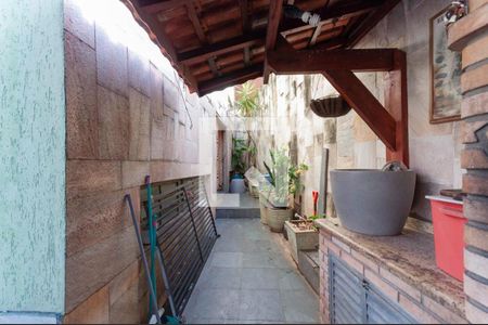 Casa à venda com 136m², 3 quartos e 4 vagas