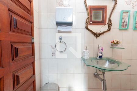 Casa à venda com 136m², 3 quartos e 4 vagas