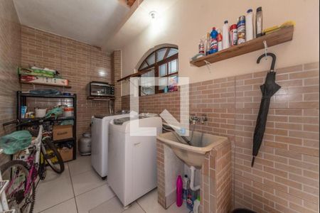 Casa à venda com 165m², 3 quartos e 2 vagas