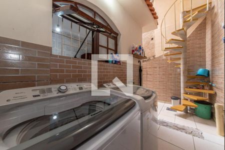 Casa à venda com 165m², 3 quartos e 2 vagas