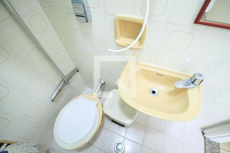 Casa à venda com 250m², 3 quartos e 5 vagas Casa à venda com 250m², 3 quartos e 5 vagasÁrea de serviço - Banheiro