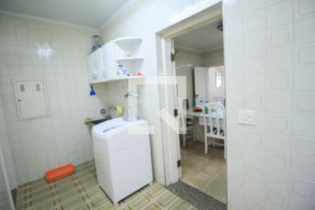 Casa à venda com 250m², 3 quartos e 5 vagas Casa à venda com 250m², 3 quartos e 5 vagasÁrea de serviço