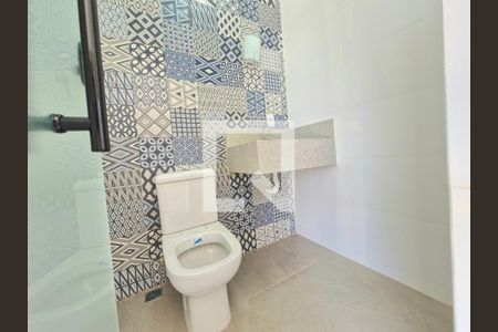 Casa à venda com 140m², 3 quartos e 2 vagasBanheiro social 2