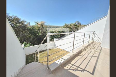 Casa à venda com 140m², 3 quartos e 2 vagasQuintal