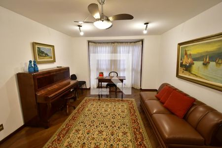 Casa à venda com 986m², 7 quartos e 10 vagasSala - Escritório