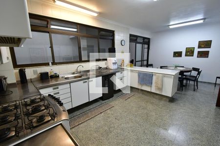 Casa à venda com 986m², 7 quartos e 10 vagasCozinha