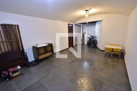Casa à venda com 986m², 7 quartos e 10 vagasAdega
