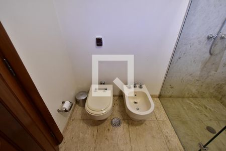Casa à venda com 986m², 7 quartos e 10 vagasBanheiro 3 - Suíte