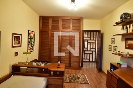 Casa à venda com 986m², 7 quartos e 10 vagasQuarto 4 - Suíte