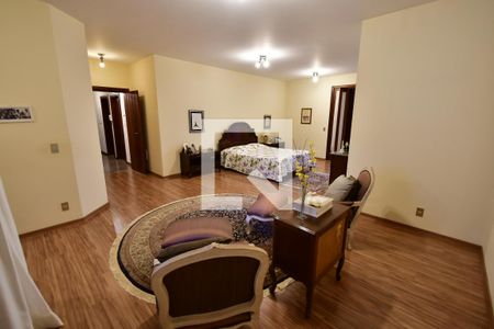 Casa à venda com 986m², 7 quartos e 10 vagasQuarto 1 - Suíte