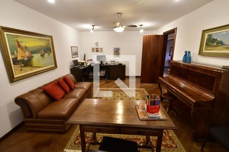 Casa à venda com 986m², 7 quartos e 10 vagasSala - Escritório