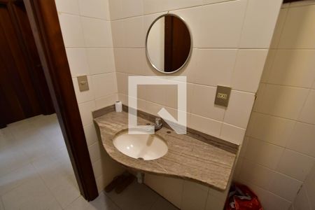 Casa à venda com 986m², 7 quartos e 10 vagasBanheiro de serviço