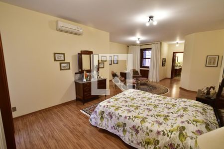 Casa à venda com 986m², 7 quartos e 10 vagasQuarto 1 - Suíte