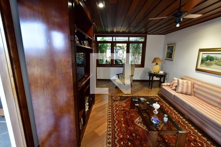 Casa à venda com 986m², 7 quartos e 10 vagasSala TV