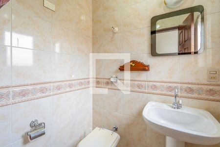 Casa à venda com 240m², 3 quartos e 4 vagas