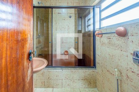 Casa à venda com 240m², 3 quartos e 4 vagas