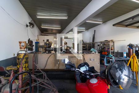 Casa à venda com 482m², 3 quartos e 4 vagas Casa à venda com 482m², 3 quartos e 4 vagasGalpão