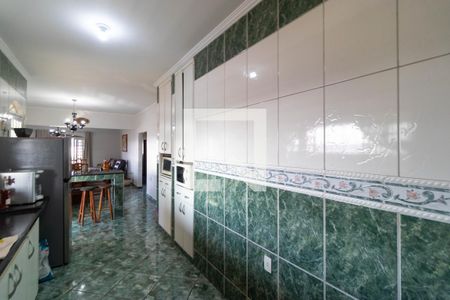 Casa à venda com 482m², 3 quartos e 4 vagas Casa à venda com 482m², 3 quartos e 4 vagasCozinha